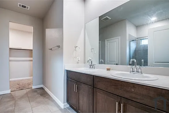 5219 Amistad Ave — Photo 8