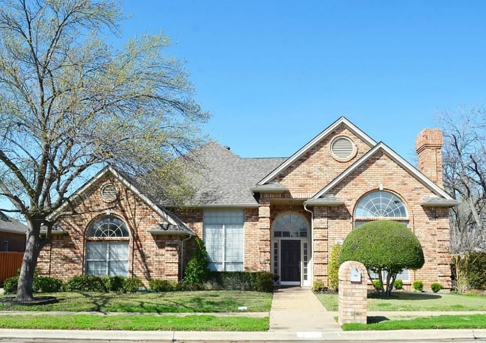 1st image of 901 McCoy Dr