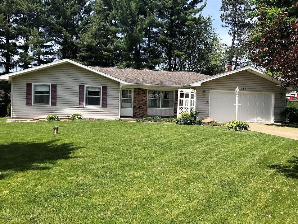 1st image of 136 Parkshore Dr