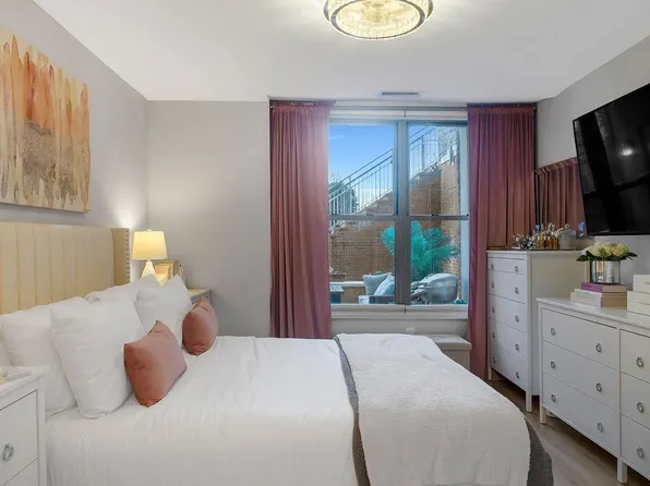 26 Avenue At Port Imperial image 27 of 38