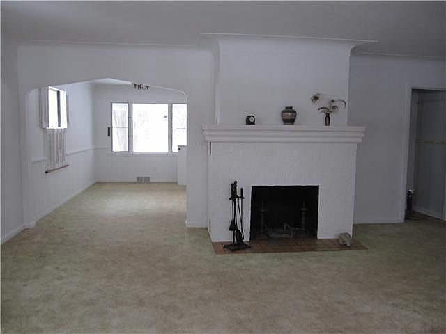 2nd image of 504 E Boundary St