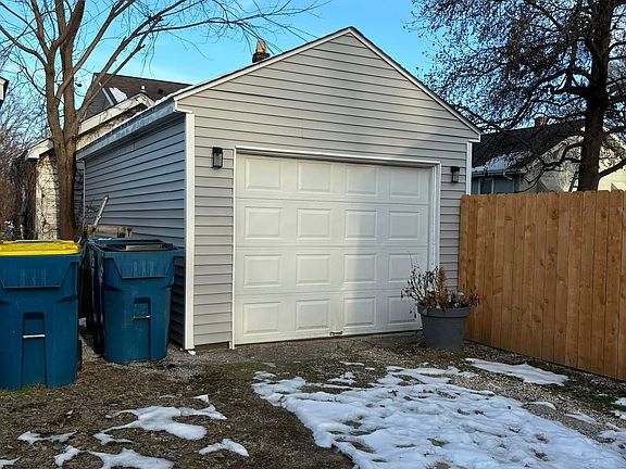 2nd image of 1406 N 2nd St