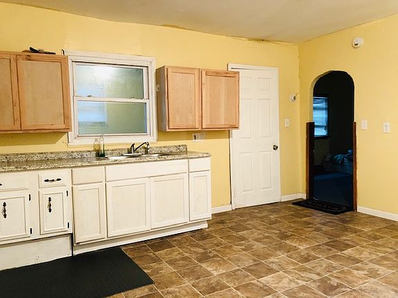 3rd image of 259 Shumway St
