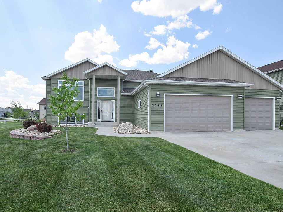 1st image of 3048 2nd St E