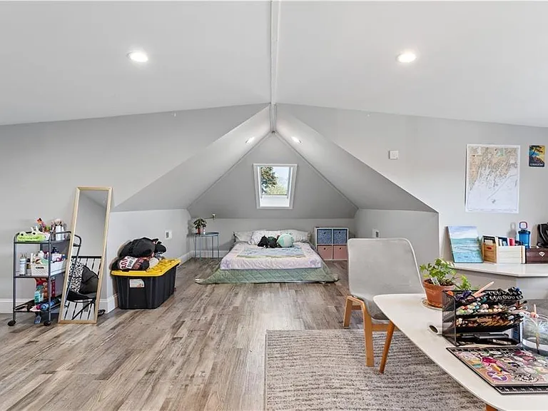 4 James St #2 — Photo 18