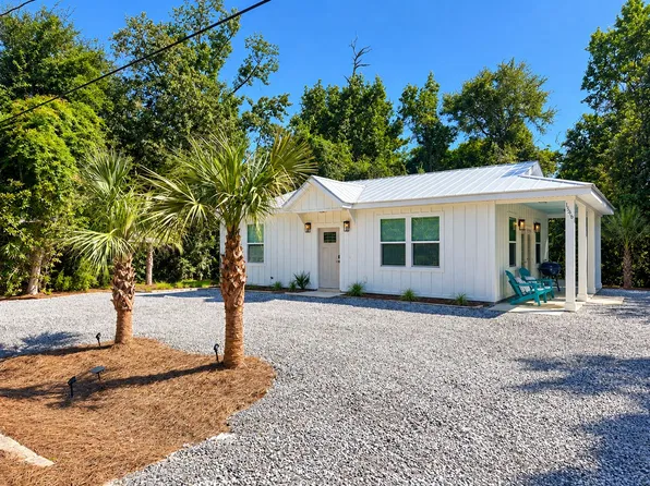 1546 Ian Dr, Fernandina Beach, FL 32034