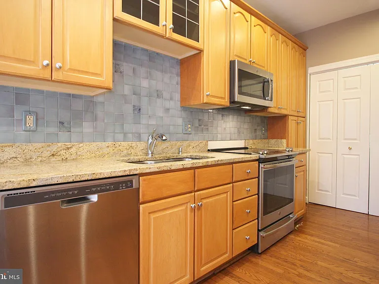 6032 Kelsey Ct — Photo 10