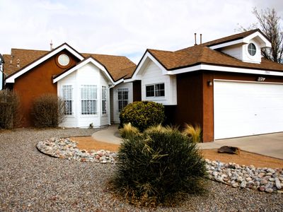 1066 Avenida Las Vistas NW, Los Lunas, NM, 87031