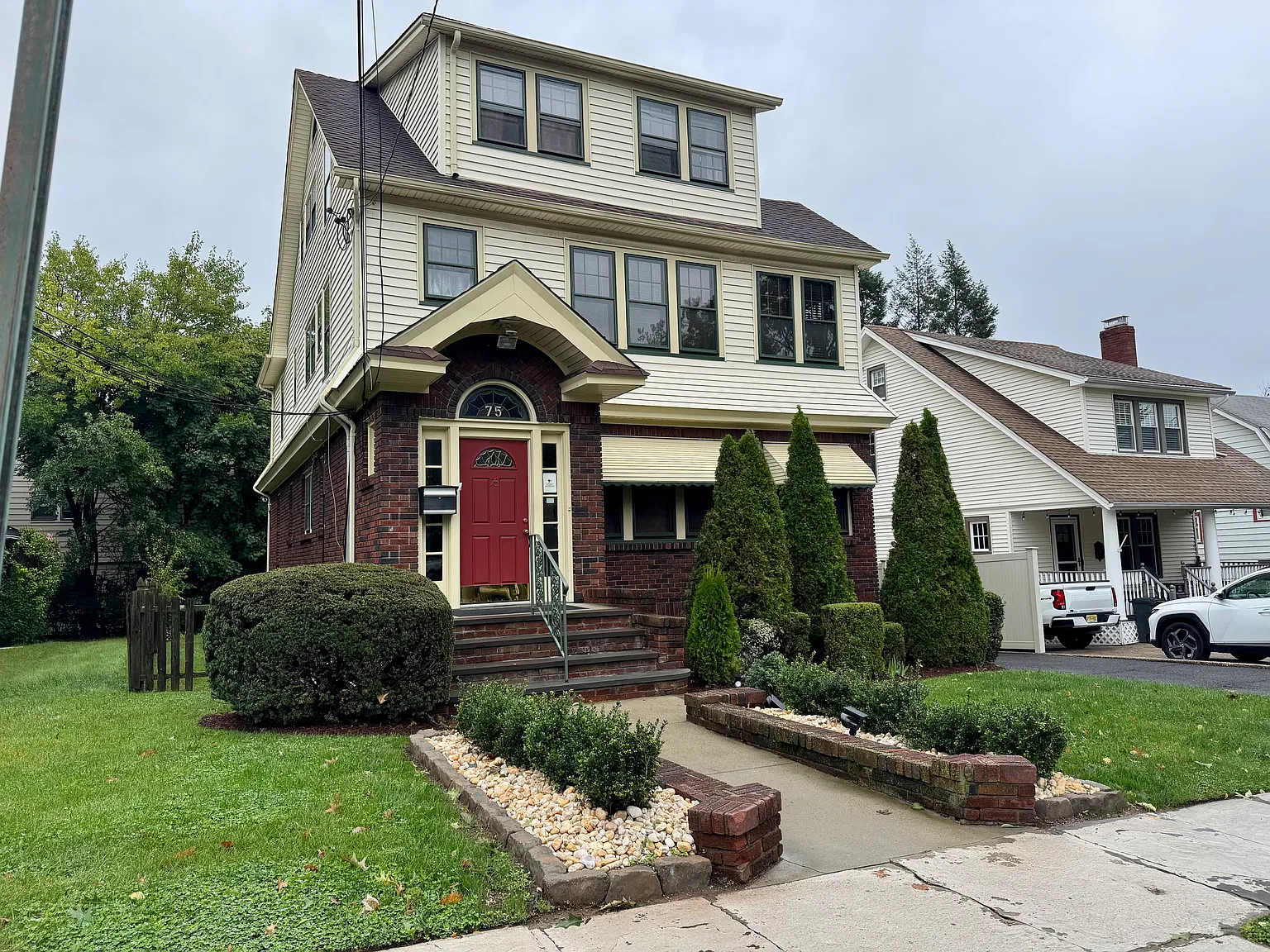 2 bed, $2,400 — Photo 1