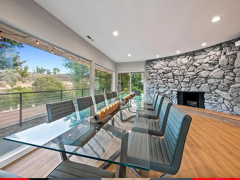 15620 Royal Ridge Rd — Photo 34