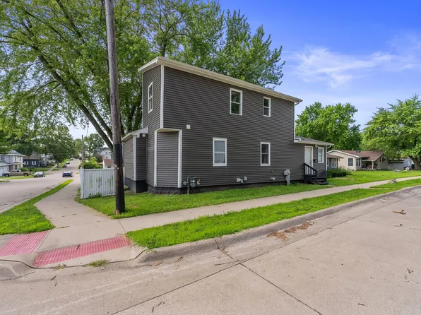 518 Linn St, Muscatine, IA 52761