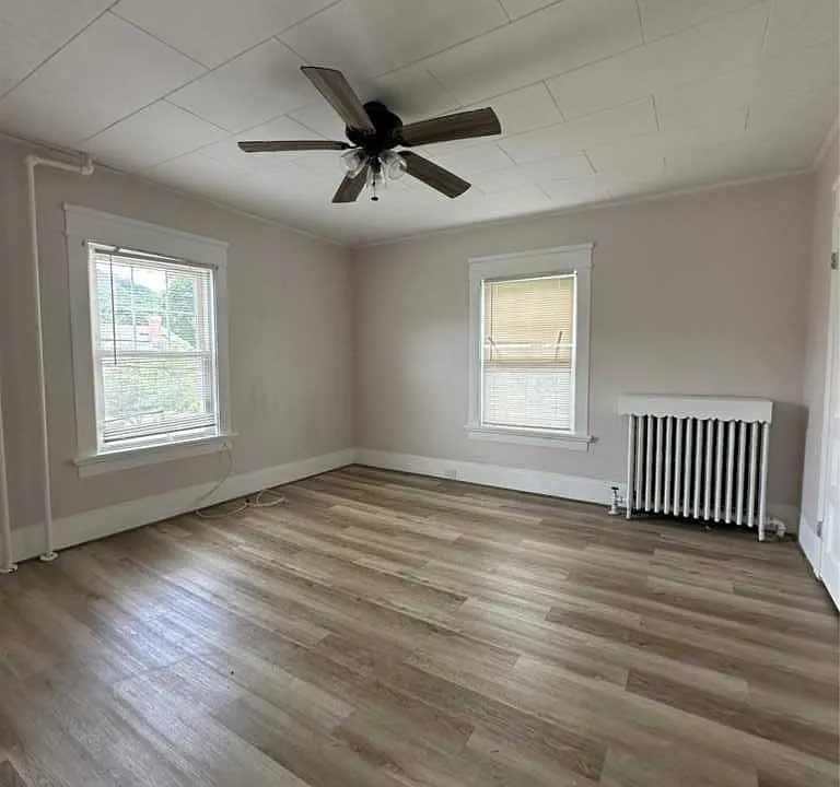 9 Elizabeth St #2