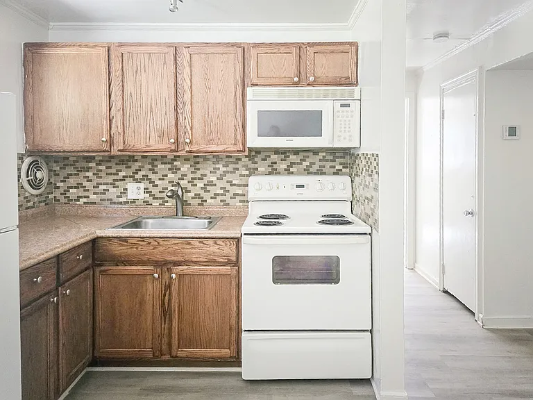 2524 Noel St #A — Photo 2