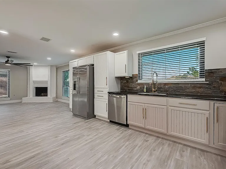15314 Chestnut Falls Dr — Photo 10