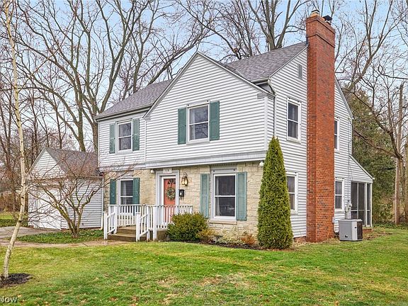 2nd image of 115 Grandin Rd