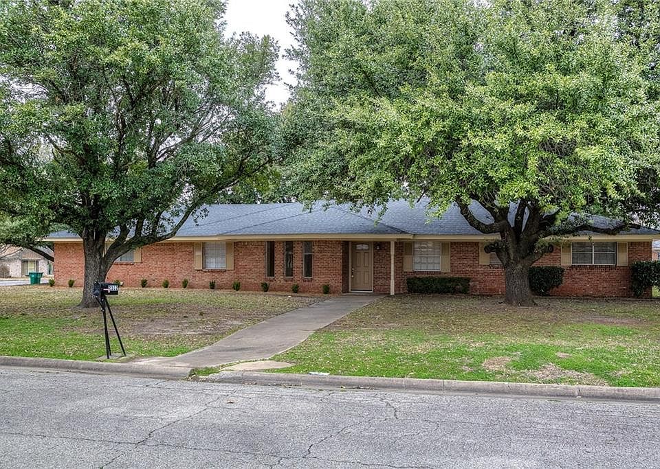 1st image of 2312 Lange St