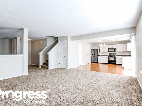 3rd image of 6715 W Philadelphia Dr