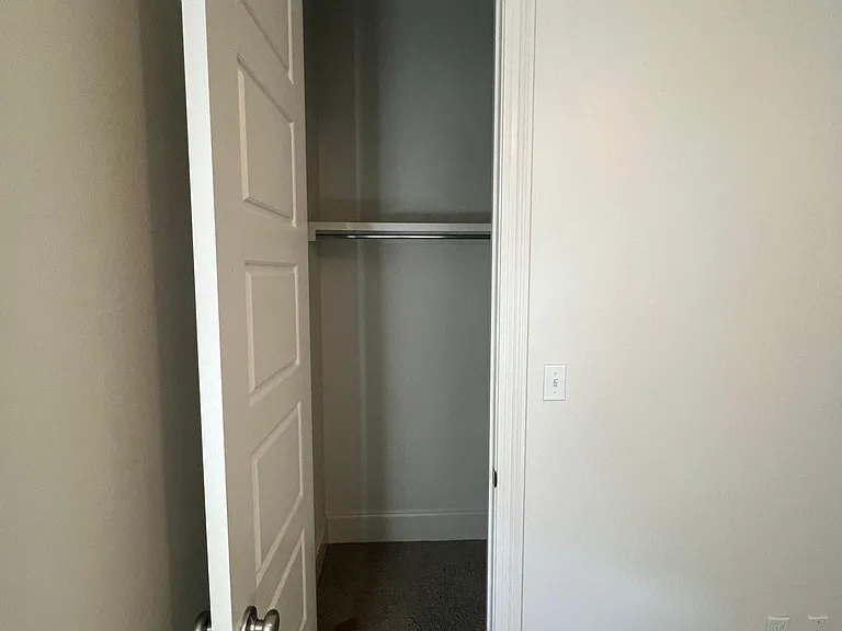 6040 Milne Blvd — Photo 31