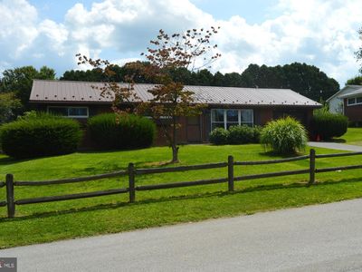 138 Suburban Ave, State College, PA, 16803