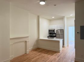 120 East 14th, #3 (AMI)