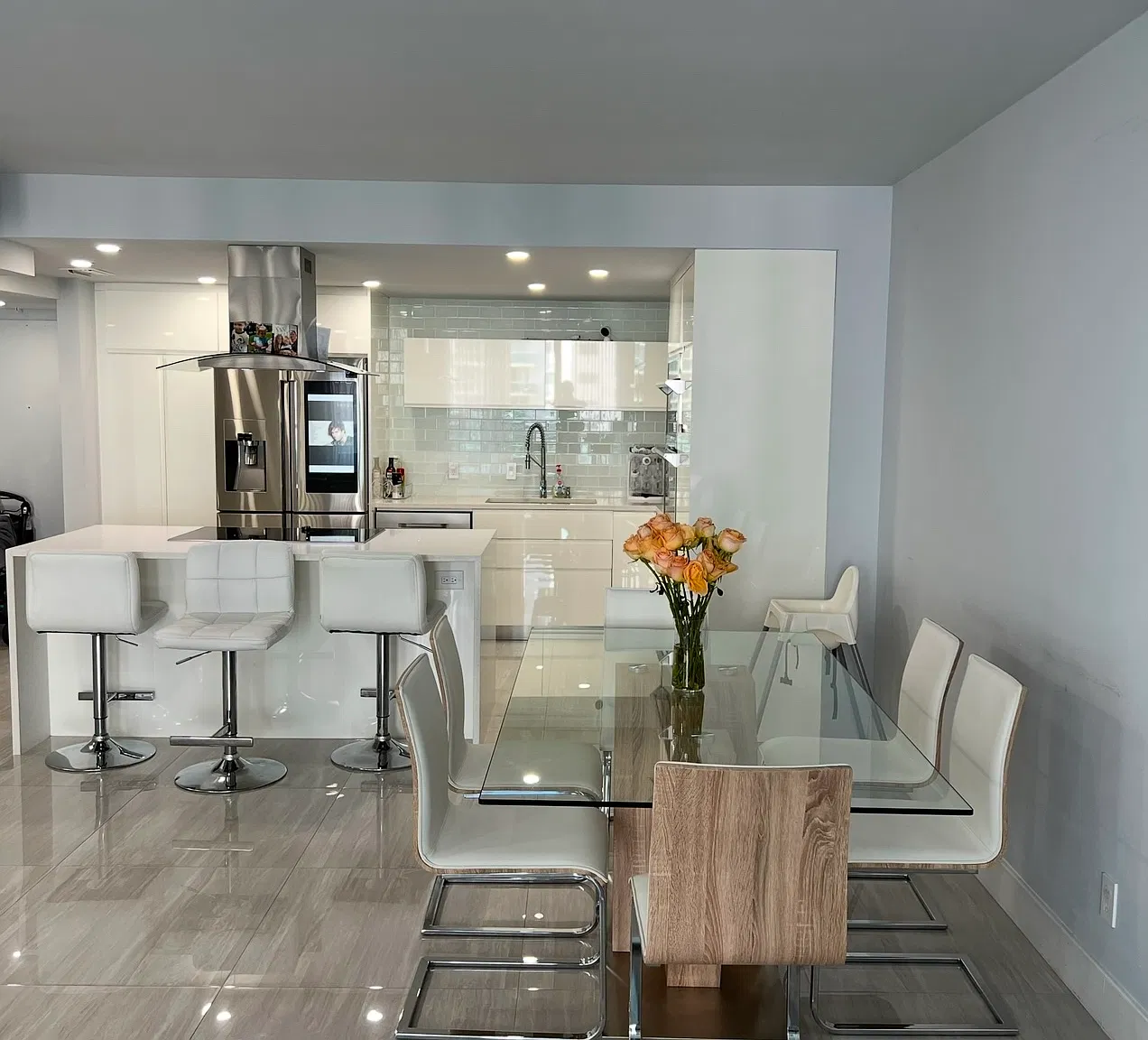 19390 Collins Ave — Photo 1