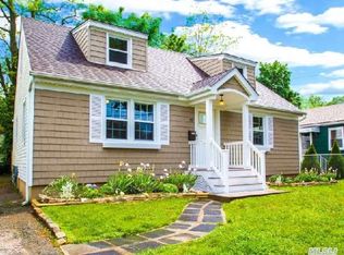 16 Elm St, Greenvale, NY 11548