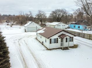 86 N North St, White Cloud, MI 49349