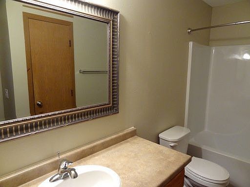 3rd image of 3403 22nd St S APT 204