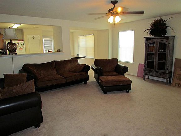 4th image of 15815 Vinemoss Ln