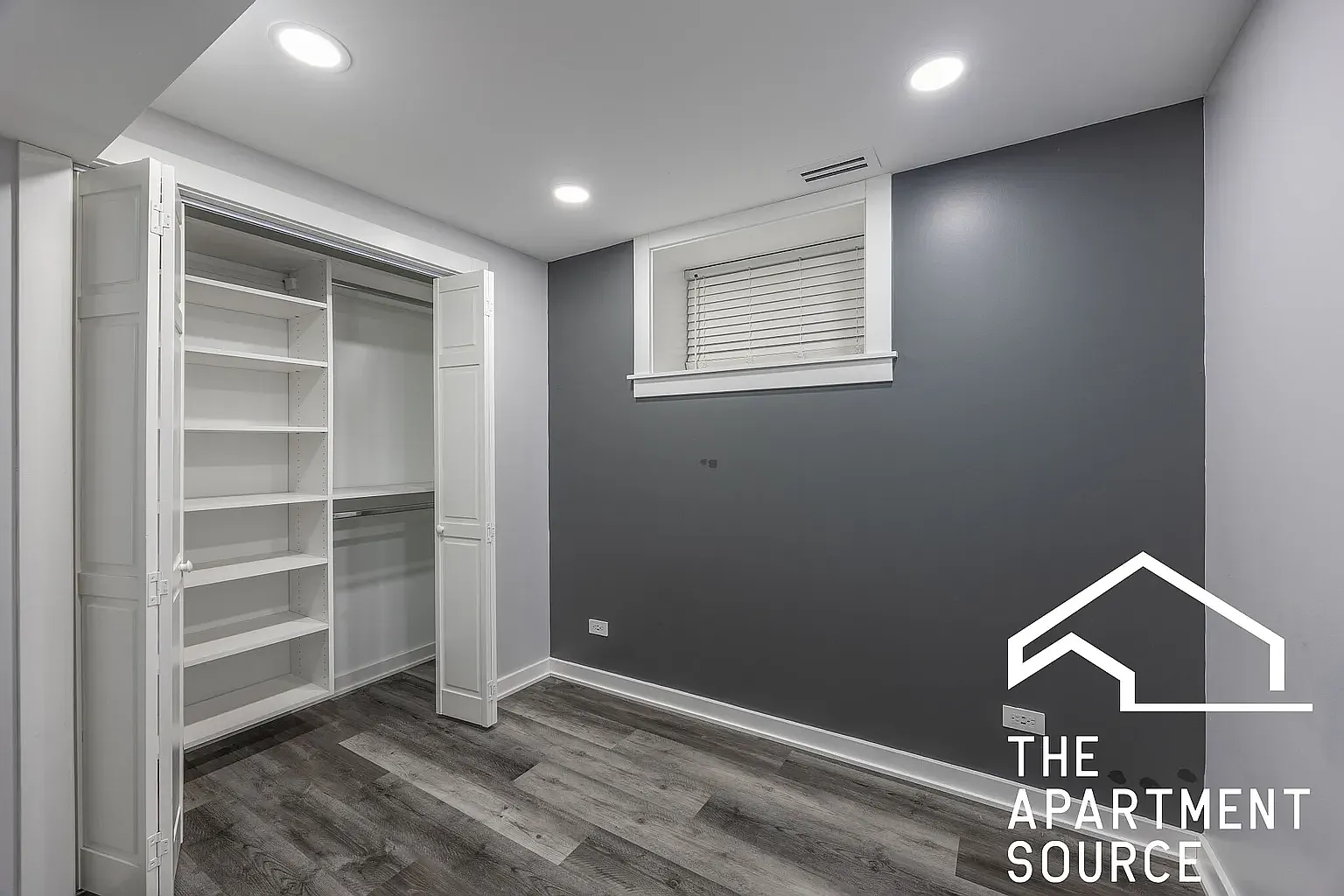 3 bed, 1000 sqft, $2,950 — Photo 3