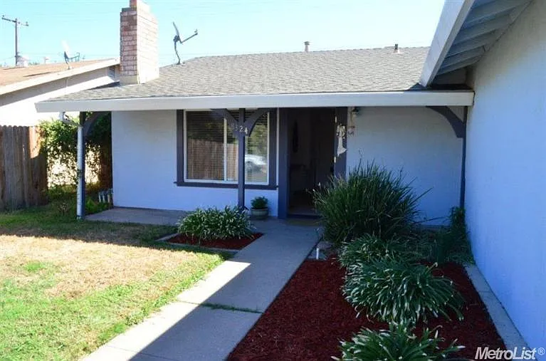 8324 Tallowwood Way photo 1