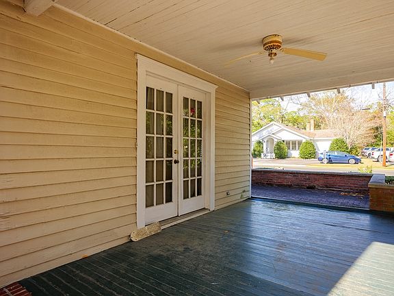 4th image of 103 W Moore St