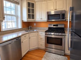 25 Lennon Ct