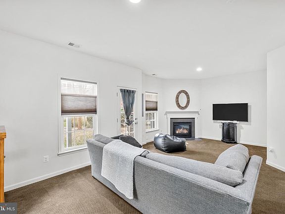 5th image of 42462 Great Heron Sq
