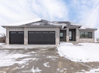 11019 N 166th St, Bennington, NE 68007