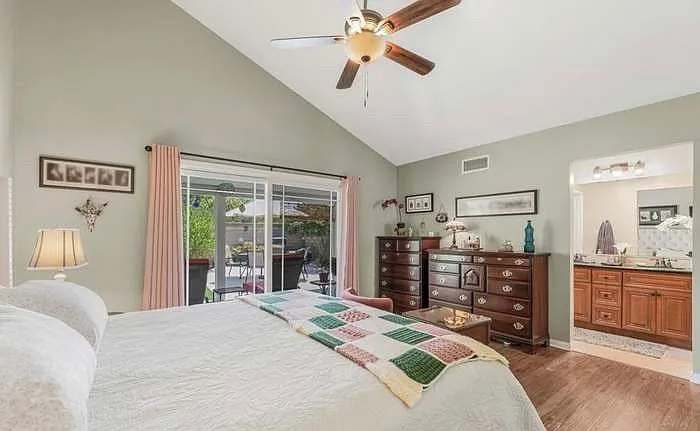 36 Ilex Dr — Photo 6