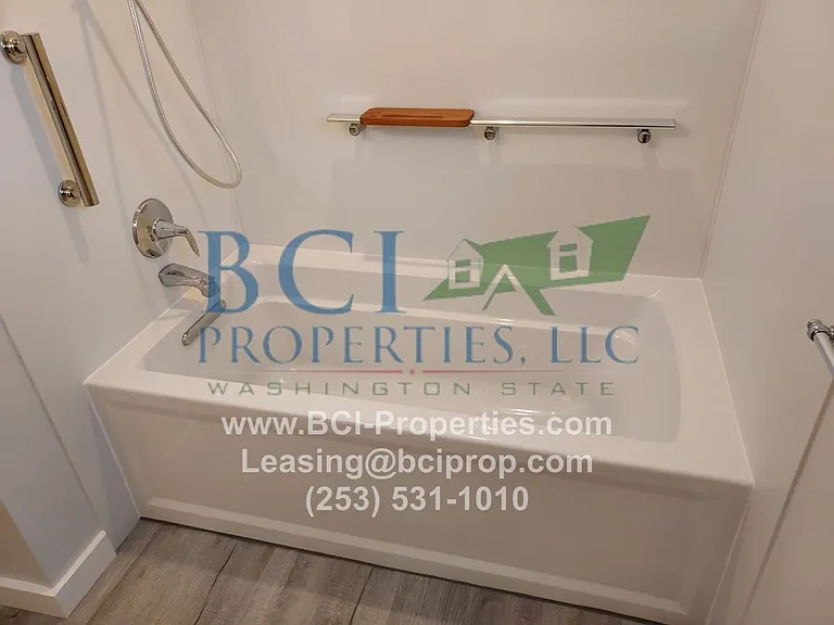 8811 Forest Ave SW — Photo 20
