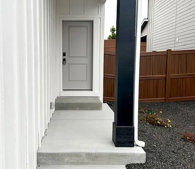 6832 W Corona St — Photo 3