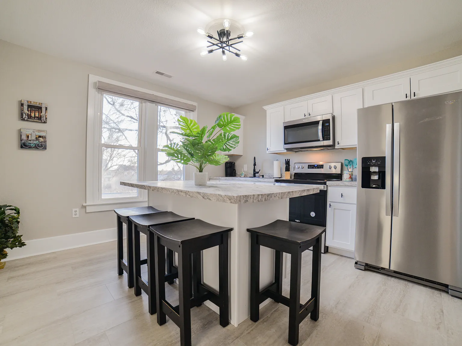 2 bed, 1400 sqft, $1,850 — Photo 3