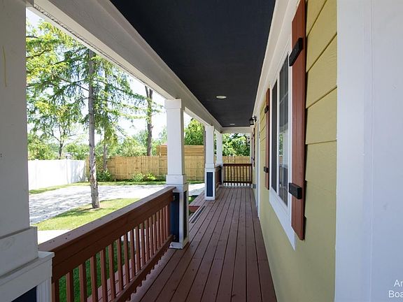 3rd image of 5 Maple Village Ct
