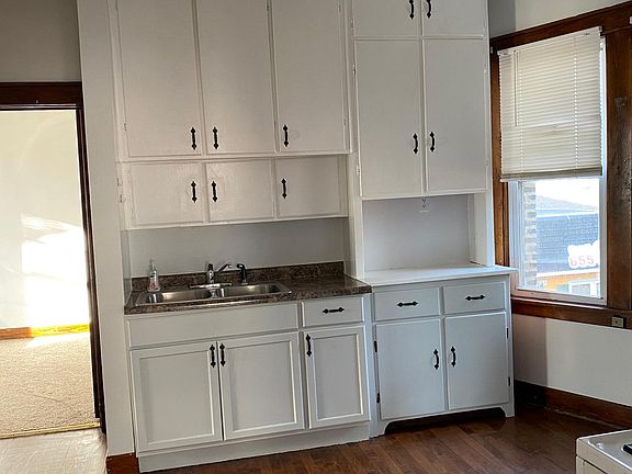 2nd image of 2321 Indianapolis Blvd #1