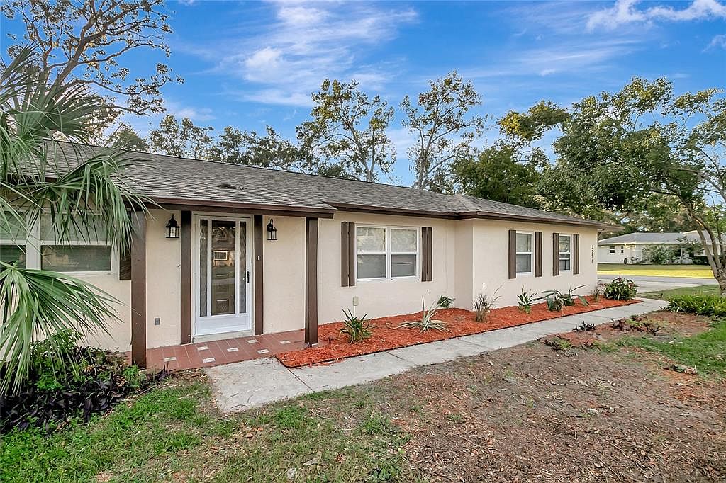 2371 Dustin Cir, Spring Hill, FL 34608 | Zillow