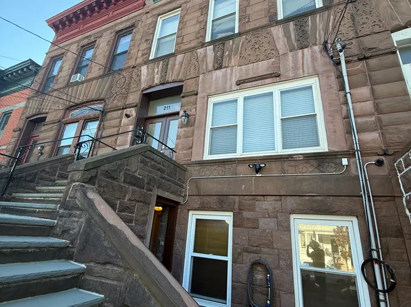 211 Shippen Street image 1 of 6