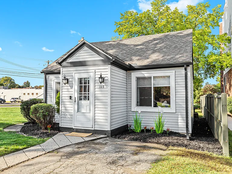 117 N West St — Photo 31