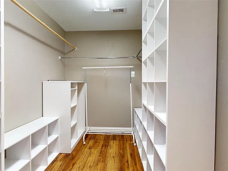 7918 Tupper Bend Ct — Photo 32