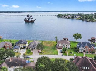 8826 Cross Country Dr, Humble, TX 77346