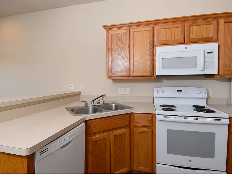 2411 Bryan St — Photo 11