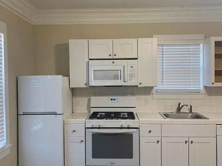 1225 NW 18th St #5 — Photo 9