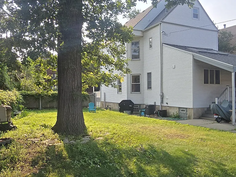 4647 N Winchester Ave — Photo 1