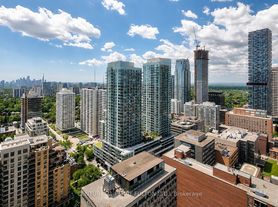 161 Roehampton Ave